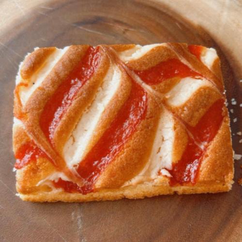 PANETELA DE GUAYABA Y QUESO